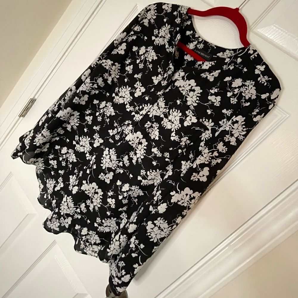 Lane Bryant 14/16 black floral blouse long sleeve